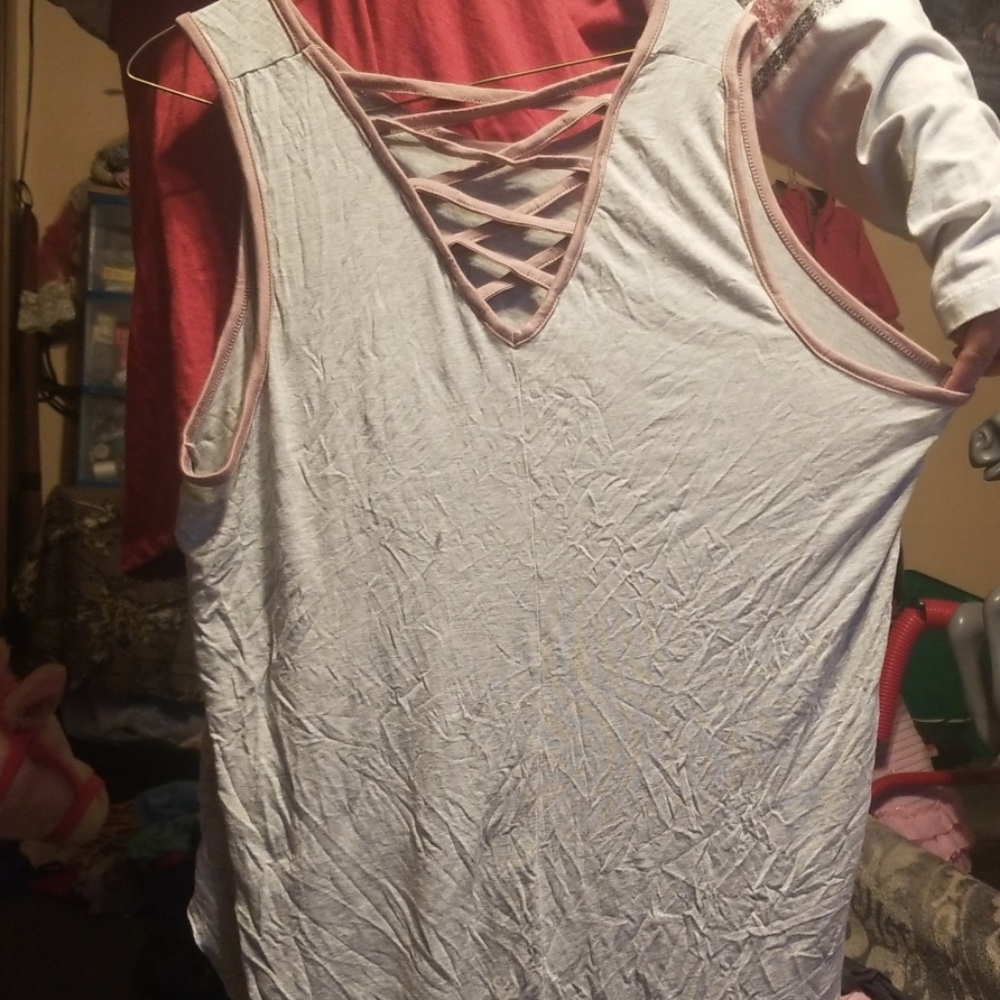 Top - Picture 2 of 2